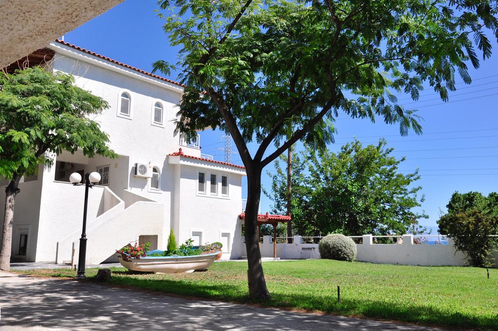 Phoenix Beachside Condos Kokkonion Екстер'єр фото