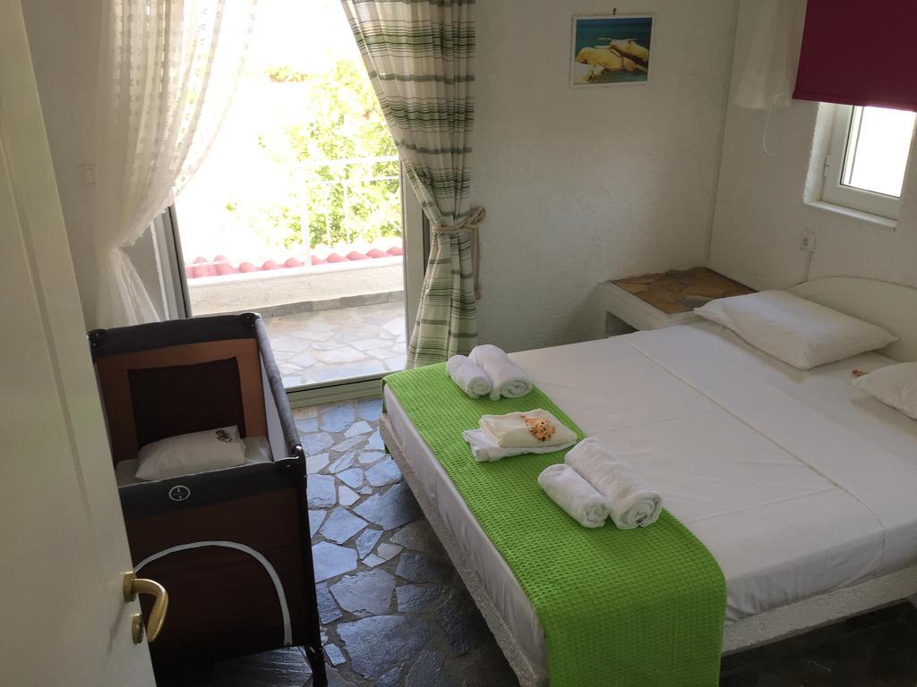 Phoenix Beachside Condos Kokkonion Екстер'єр фото