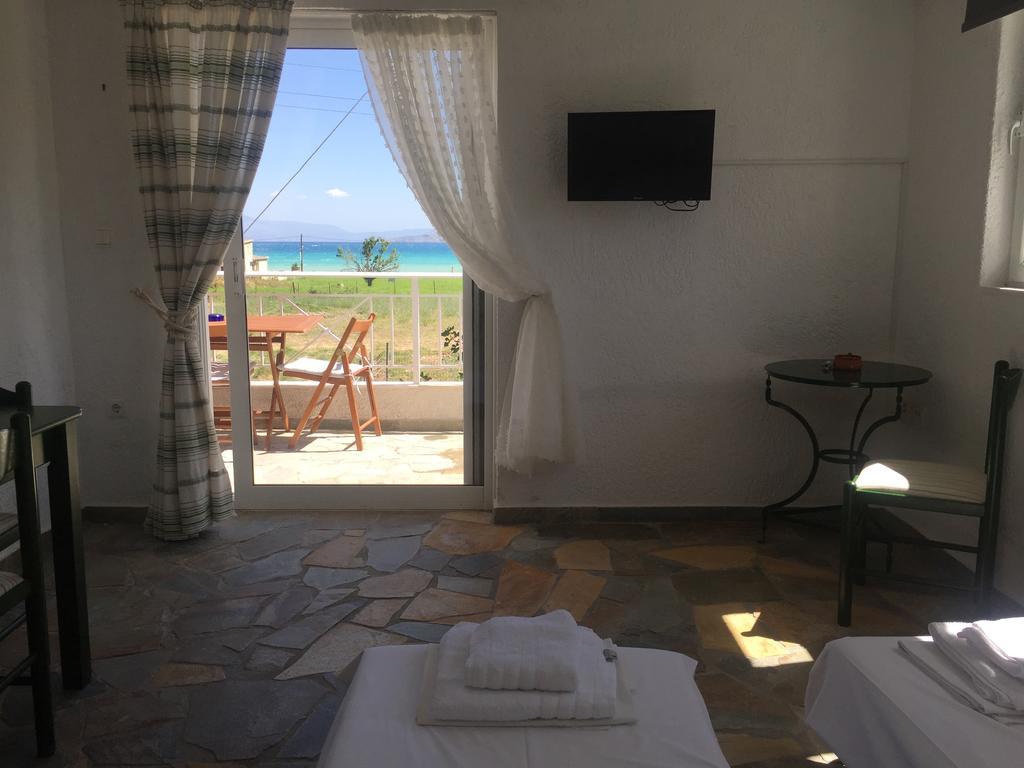 Phoenix Beachside Condos Kokkonion Екстер'єр фото